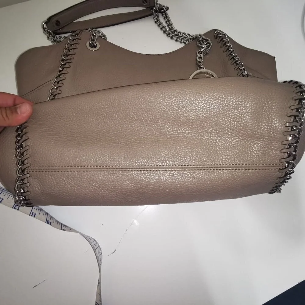 Michael Kors chain bag | Color:‎ taupe | size 14L x 10H
